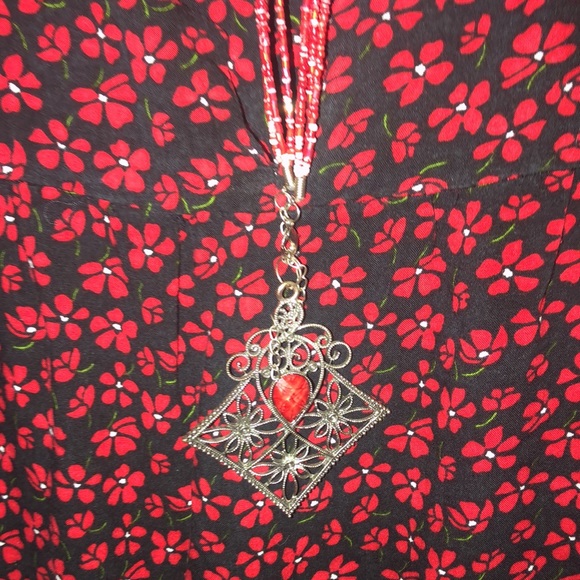 Red Necklace with beads and large silver pendant - Picture 2 of 7